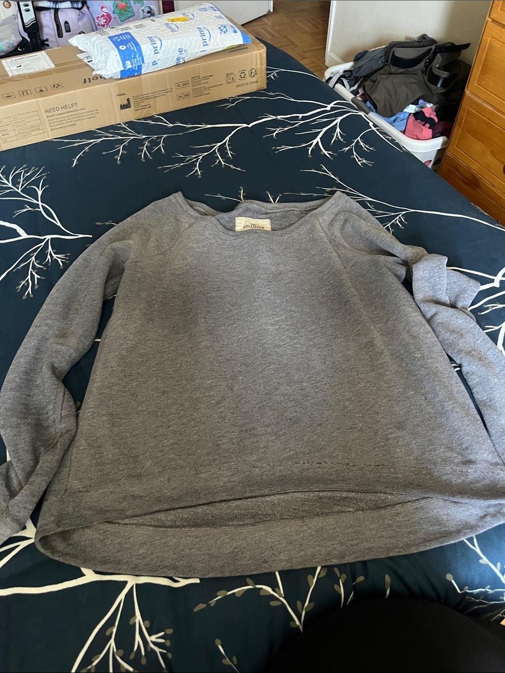 Hollister Heather Gray Crewneck Sweatshirt